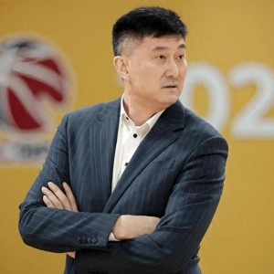 元游棋牌官方入口-广东备战京粤大战G3！徐杰3分神准胡明轩玩拉杆，崔永熙空接暴扣